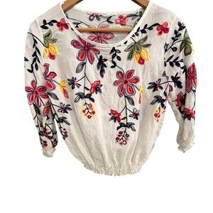 Sapphire Blouse Womens M White Floral Embroidered Peasant 3/4 Sleeve Boho